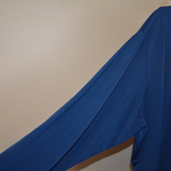 Real Essentials Womens Long-Sleeve Dri Fit Shirt Workout Shirt NWOT - Picture 5 of 9